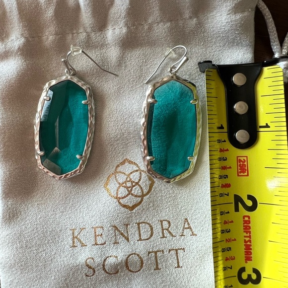 Kendra Scott Signature Elle Drop Earrings - Picture 4 of 4